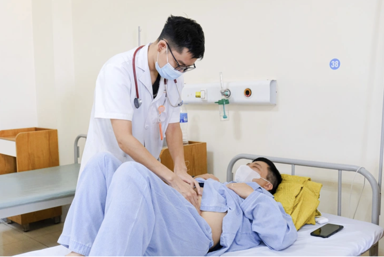 Đề xuất hệ số lương riêng, phụ cấp đặc thù và thâm niên cho cán bộ y tế